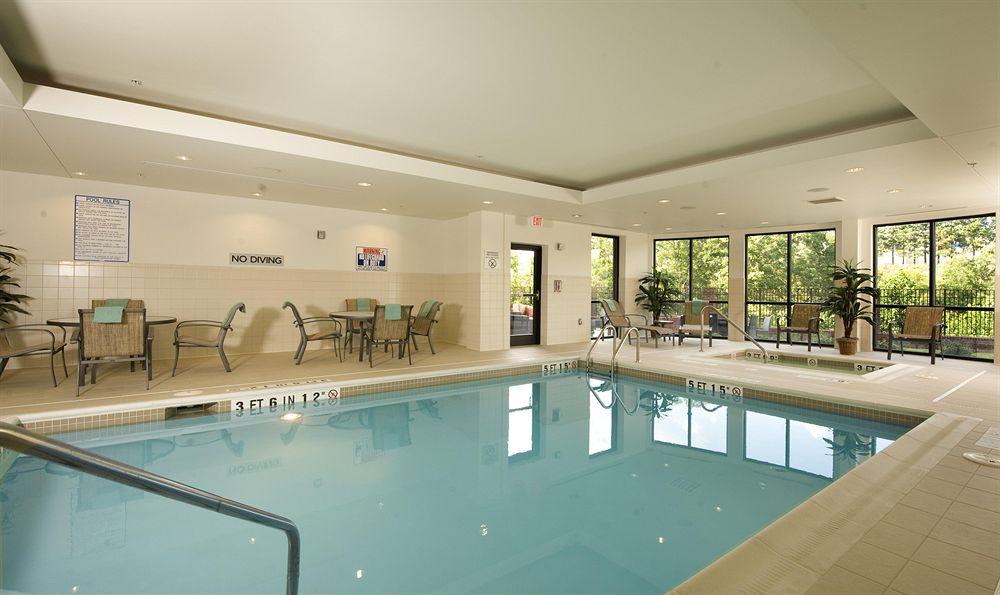 Courtyard By Marriott Atlanta Buford Mall Of Georgia Bagian luar foto