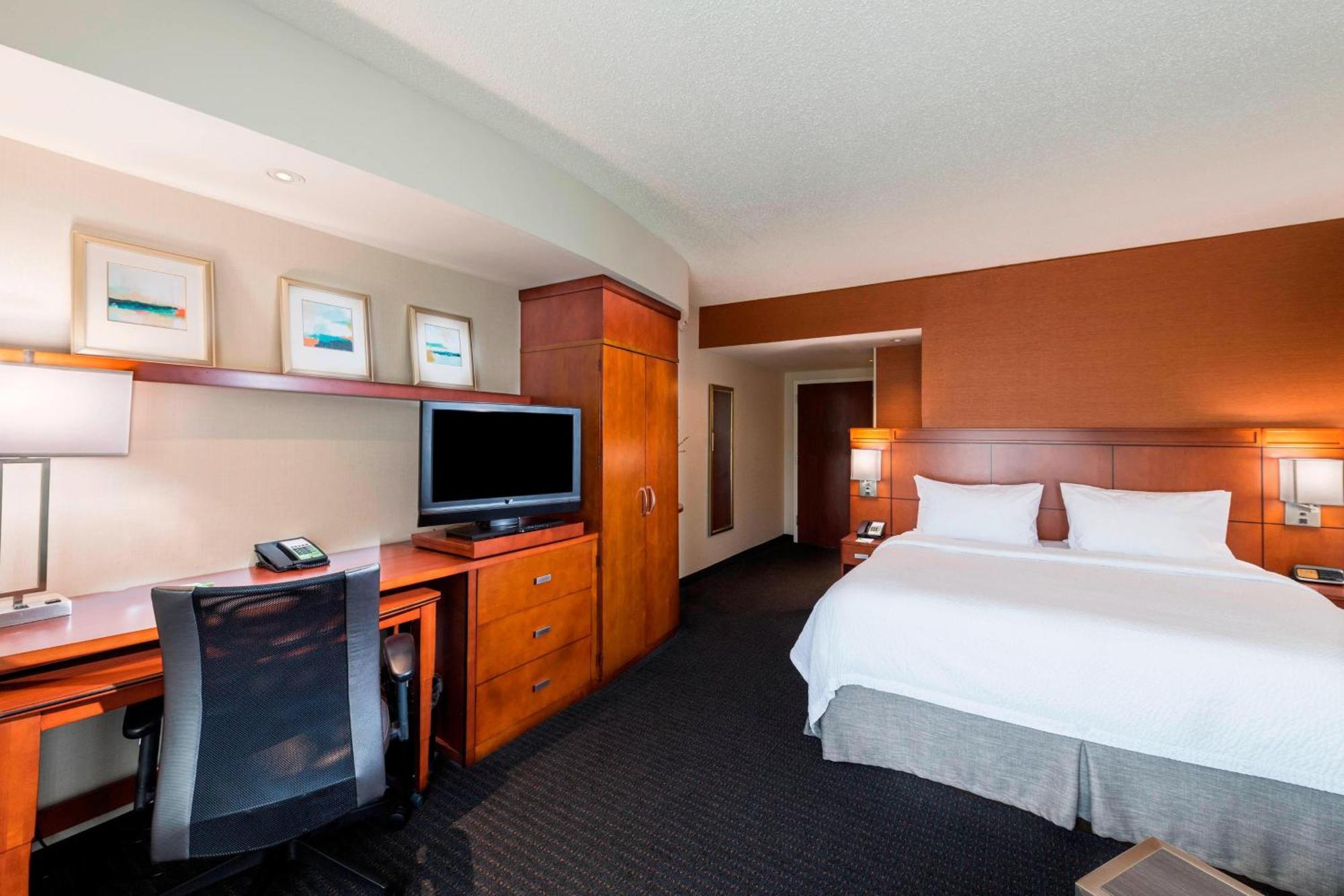 Courtyard By Marriott Atlanta Buford Mall Of Georgia Bagian luar foto