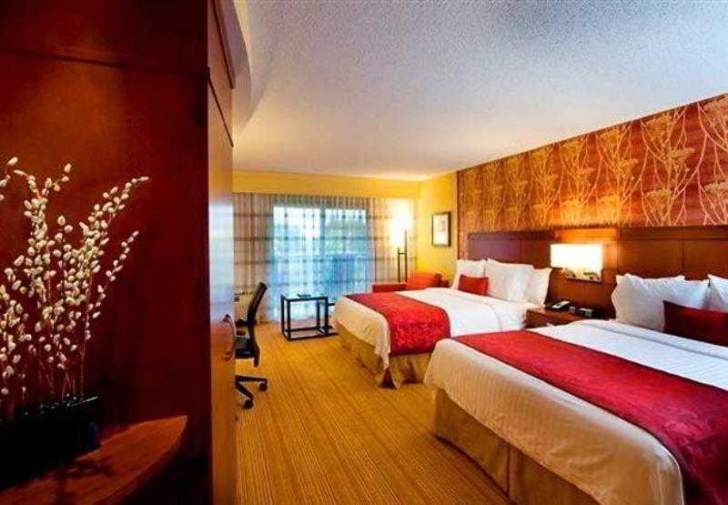 Courtyard By Marriott Atlanta Buford Mall Of Georgia Ruang foto