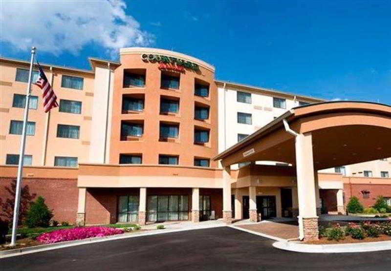 Courtyard By Marriott Atlanta Buford Mall Of Georgia Bagian luar foto